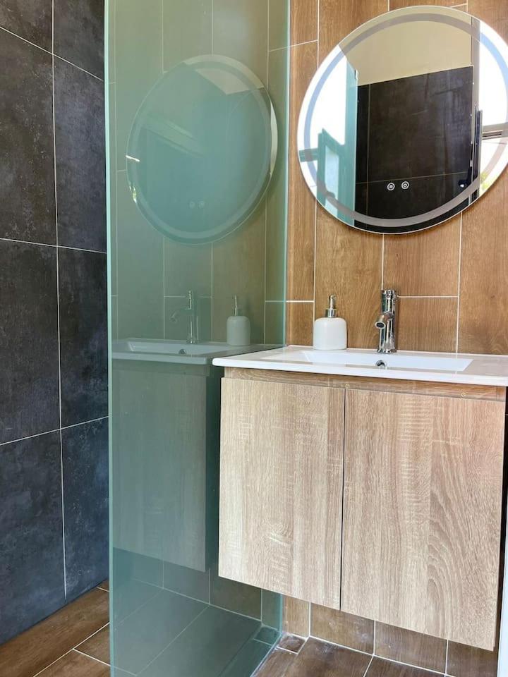 Central Charming Studio Old Town Durres Bagian luar foto